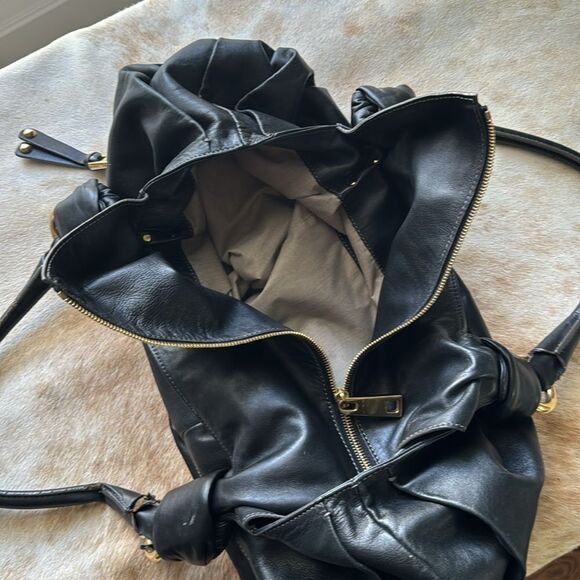 Marc Jacobs Black Leather Bag with Gold Hardware - Picture 5 of 9